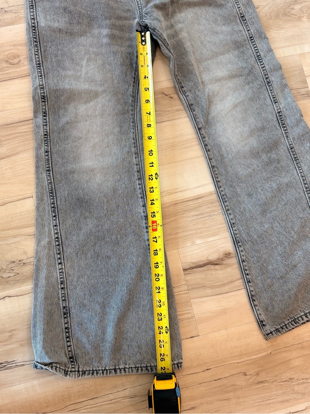 Old Navy Girls Size 16 Grey Acid Wash Baggy Flare Jeans Y2K Wide Leg - Picture 4 of 6